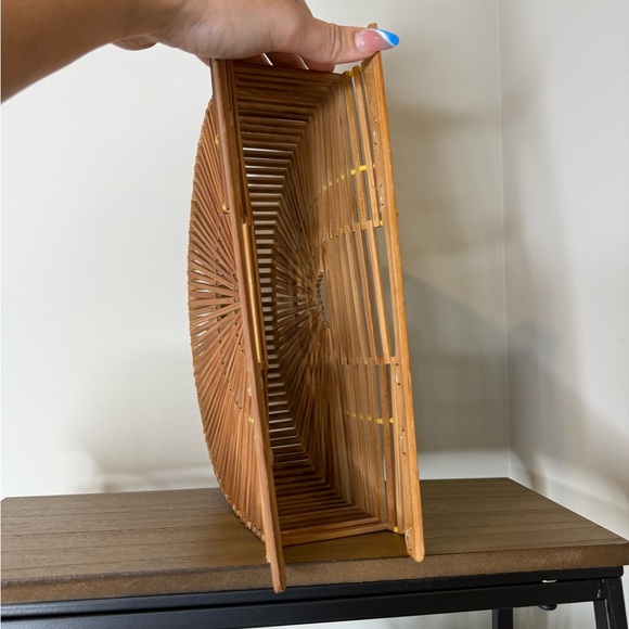 Stylish Bamboo Handbag - Picture 6 of 7